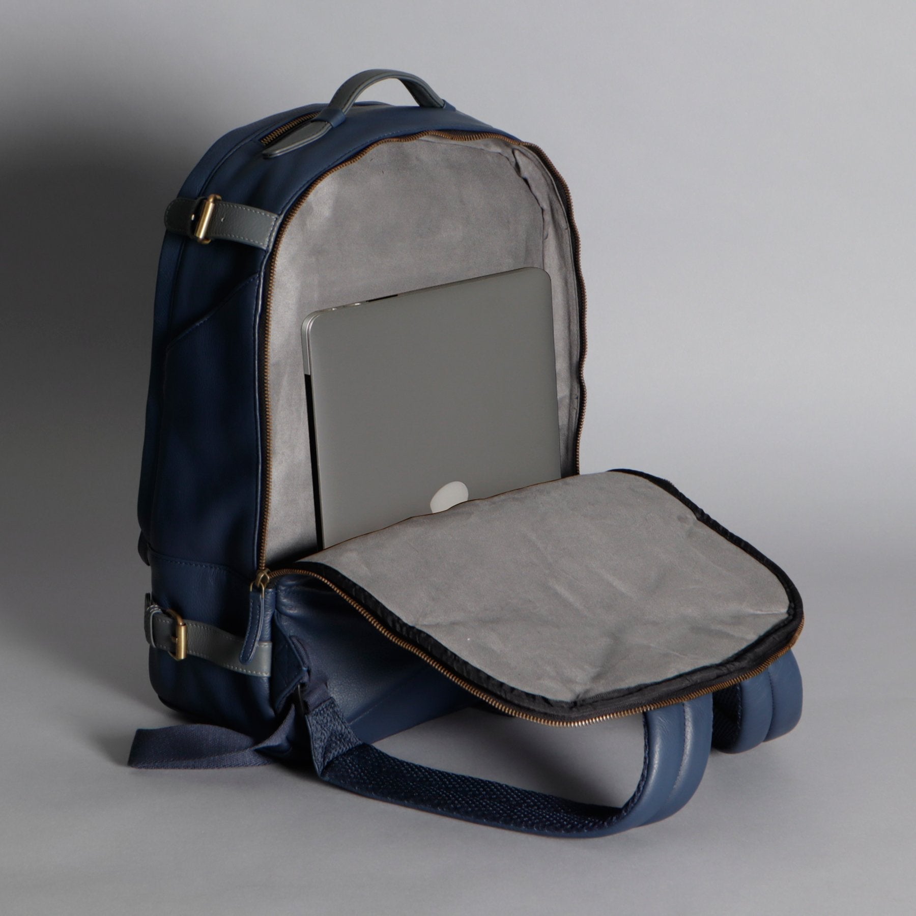 Mustang Leather Backpack Cyan Beech